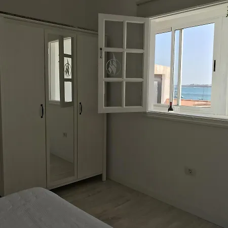 Habour Side Ii Коральео